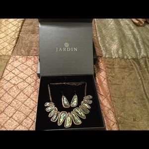 JARDIN necklace and earrings set